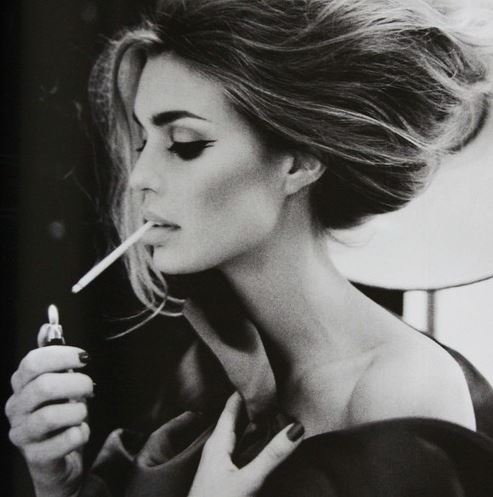 女性吸烟的12大危害