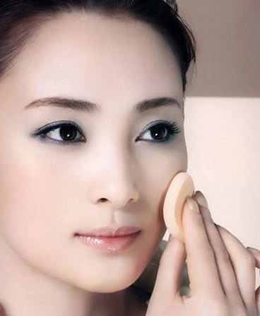 老年人化妆有益增寿