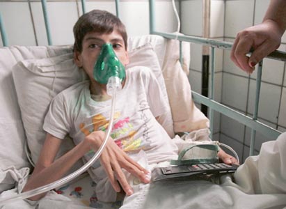 Nature:肠道微生物群落对营养不良的反应